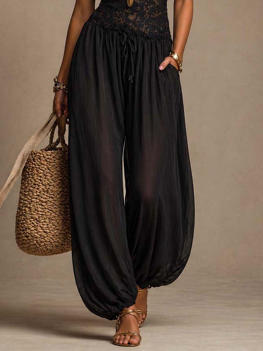 Tuta in Pizzo Nero e Chiffon con Spalline Sottili