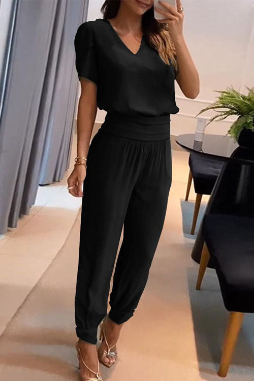 Completo casual con scollo a V