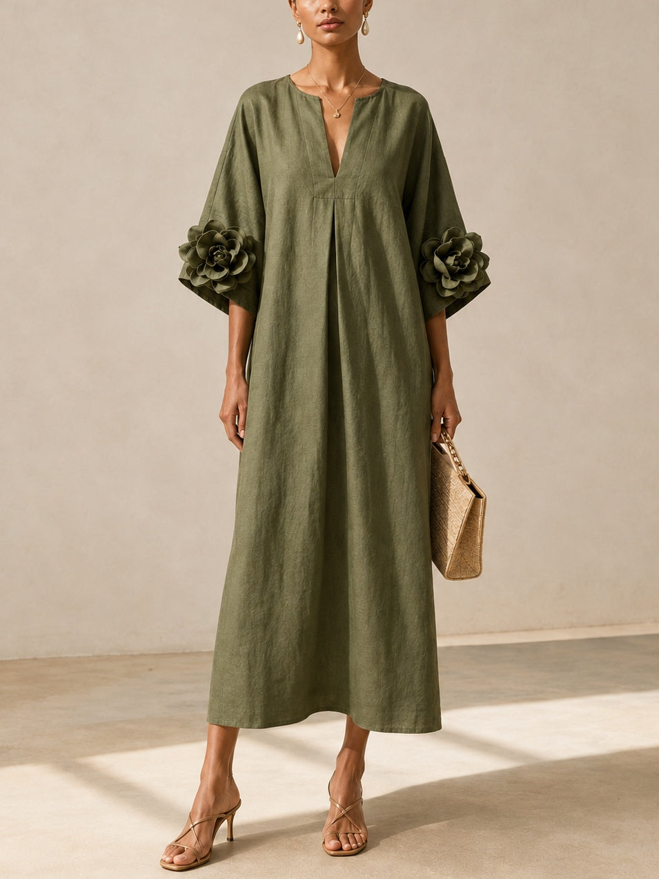 Abito midi verde oliva con scollo a V e maniche con stampa floreale stravagante